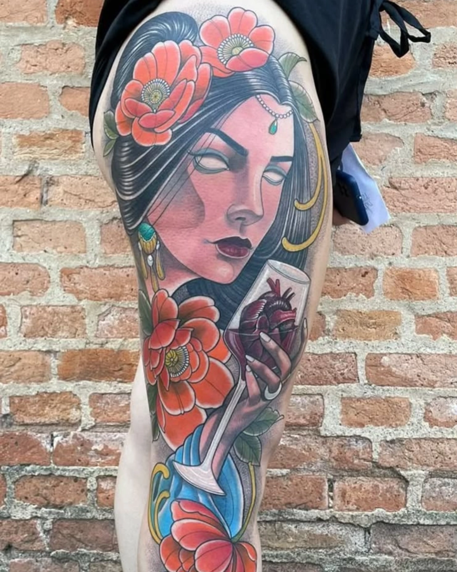 Mulher com taça